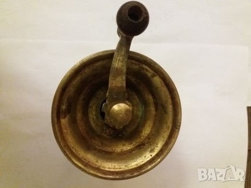 Стара мелничка за пипер. , снимка 2 - Антикварни и старинни предмети - 23034221