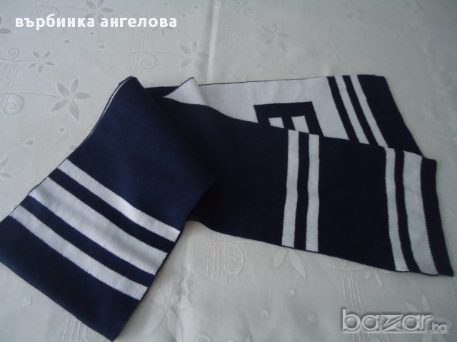 Уникален шал унисекс United Colors of Benetton, снимка 5 - Шапки - 17051162