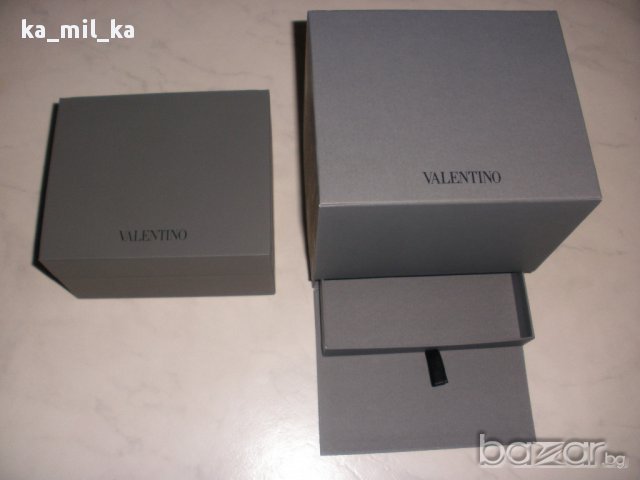 Кутия от часовник Valentino - Сива, снимка 1 - Други - 10300140