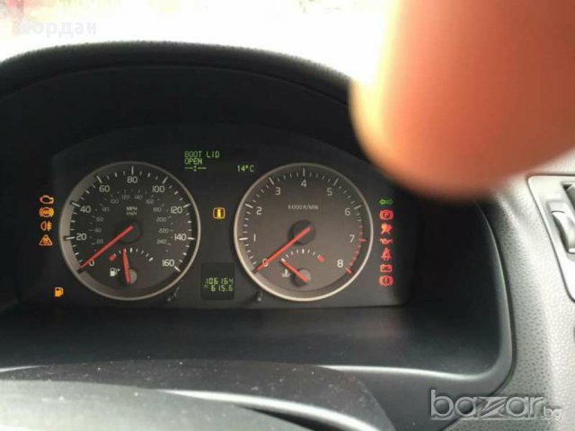 волво s40 1.6 бенз 2006г само на части, снимка 10 - Автомобили и джипове - 16171730