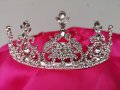 Красива Луксозна корона за глава с множество нежни кристали🤩💃😍 , снимка 1 - Аксесоари за коса - 25982883
