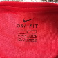 Nike , снимка 2 - Детски тениски и потници - 25348936