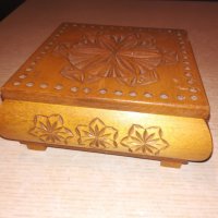 ретро дървена кутия с дърворезба-15х15х7см-внос швеицария, снимка 12 - Колекции - 20121652