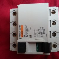 Дефектно токови защити трифазни Merlin Gerin - 40А/25А-4P, снимка 1 - Друга електроника - 10411754