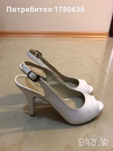 Бели обувки на ток Gianni, снимка 1 - Дамски елегантни обувки - 25409265