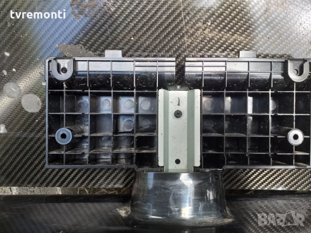 Стойка за телевизор модел LG 42LN5204, снимка 3 - Стойки, 3D очила, аксесоари - 26115296