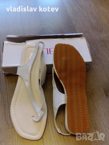 Бели чехли , снимка 2 - Чехли - 24698498