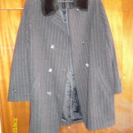 Дамско черна палто” M & S Mode „на  елегантни тънки райета с мъхеста яка., снимка 3 - Палта, манта - 9249068
