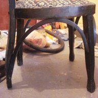 Стар дървен стол, снимка 2 - Антикварни и старинни предмети - 10403906