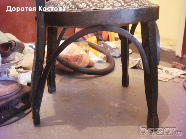 Стар дървен стол, снимка 2 - Антикварни и старинни предмети - 10403906