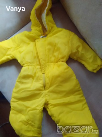 Жълт космонавт, снимка 2 - Бебешки якета и елеци - 20715773
