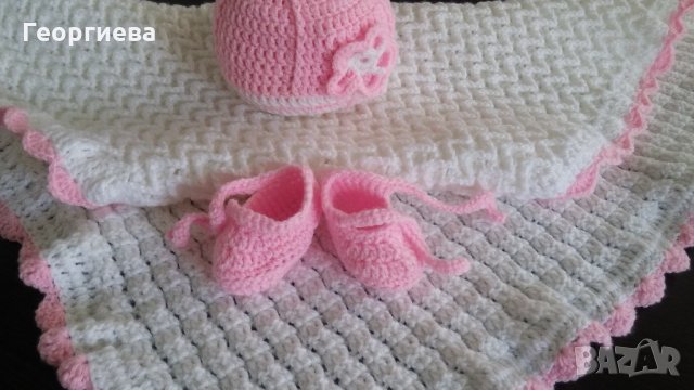 плетен комплект за бебе - одеало, шапка, пантофки, снимка 1 - Комплекти за бебе - 22113400