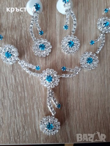 Луксозен Дамски комплект, снимка 2 - Бижутерийни комплекти - 23908794