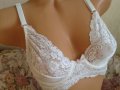 Гръцко бельо Apple. Сутиен от мека и еластична дантела, сатен и памук. Мека чашка с банел., снимка 2