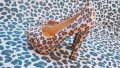 Велурени Обувки на висок дебел ток леопардов принт 38 номер, снимка 1 - Дамски обувки на ток - 22402126