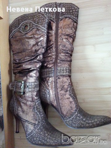 Дамски ботуши средно висок ток малък размер 35