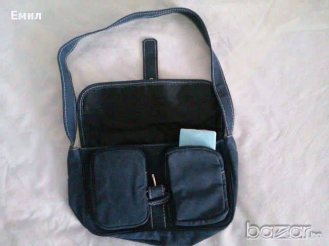 Дамска чанта, снимка 3 - Чанти - 9923782