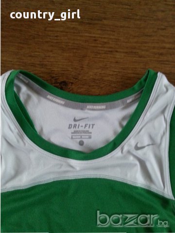 Nike Dri-Fit - страхотен дамски потник, снимка 2 - Потници - 18339340