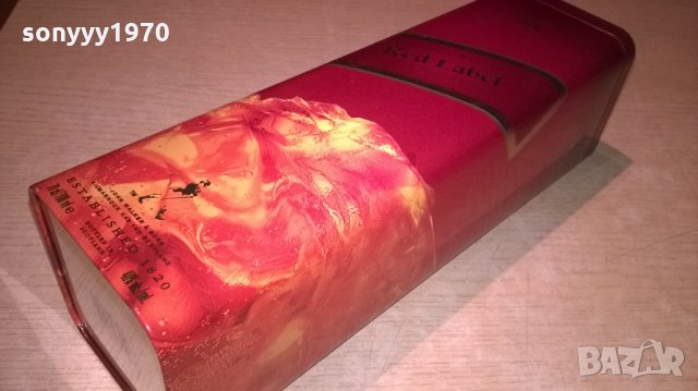 поръчана-johnnie walker-red label-метална кутия от уиски, снимка 4 - Колекции - 22889658