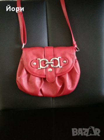 Дамска чантичка, снимка 2 - Чанти - 23083512