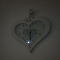 Стенен часовник във формата на сърце Baoli Clock quartz, снимка 4 - Стенни часовници - 18622106