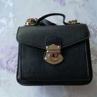 Малка дамска чанта, снимка 4 - Чанти - 25523447