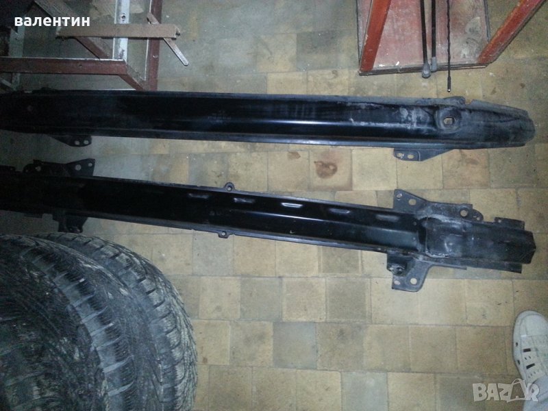 Продавам предна и задна греда- броня за голф 4, снимка 1