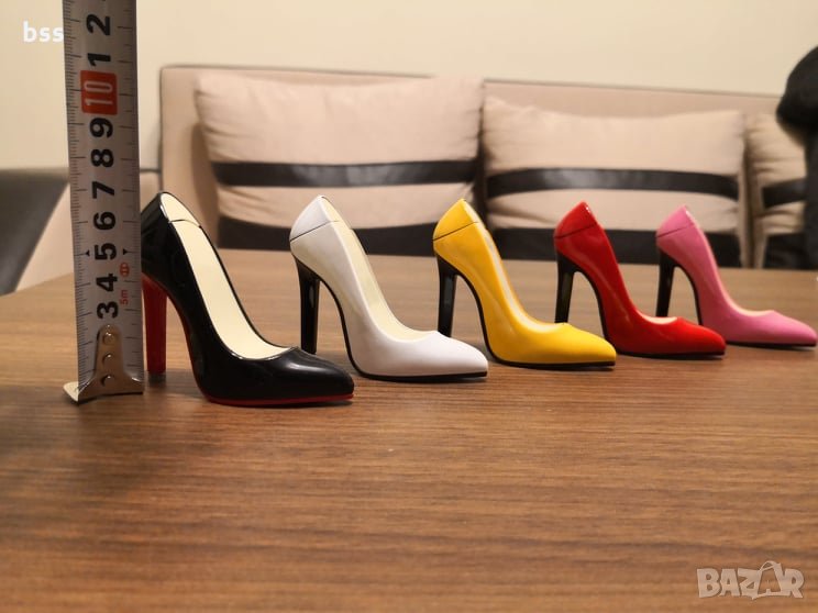 Запалка във формата на дамска обувка, снимка 1