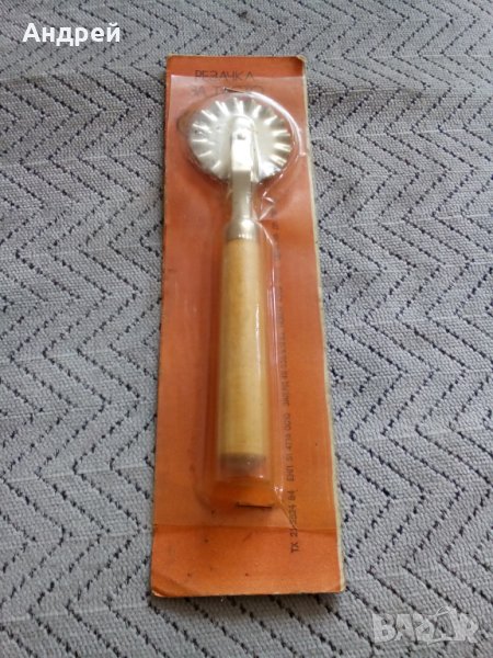 Стара резачка за тесто #2, снимка 1