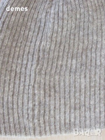 Сива машинно плетена вълнена шапка, 100% вълна, Монголия , снимка 2 - Шапки - 23043970