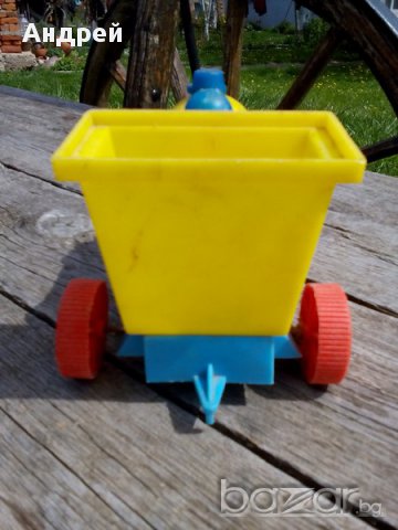 Играчка влакче, снимка 4 - Антикварни и старинни предмети - 18134309