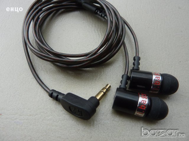 Продавам висококачествени професионални слушалки тип тапи earphones Dt5, снимка 2 - Слушалки и портативни колонки - 11507125