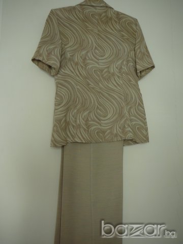 Дамски костюм на фирма Карина - Русе - 46 номер, снимка 13 - Костюми - 7626067