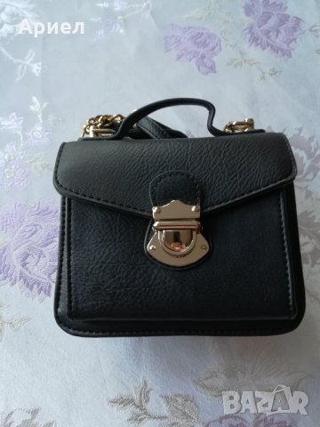 Малка дамска чанта, снимка 4 - Чанти - 25523447