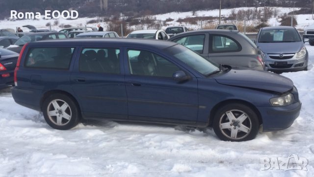Volvo V 70-2.4 дизел/03г/160к.с.-на части, снимка 3 - Автомобили и джипове - 24062154