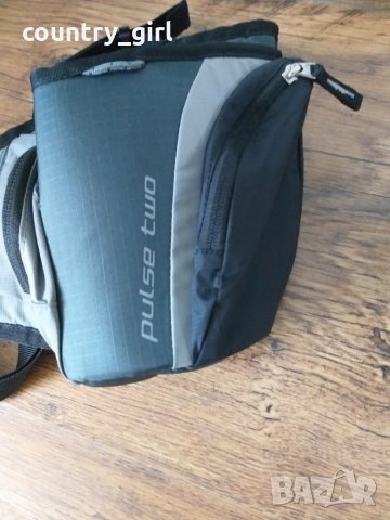 deuter pulse two - страхотна рънинг чанта КАТО НОВА, снимка 4 - Чанти - 25802821