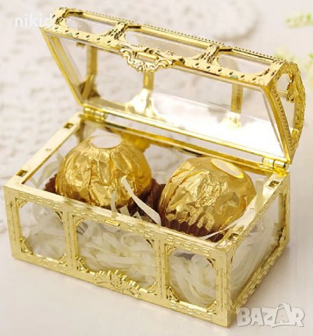 Красив златен сребрист сандък кутия сувенир бонбон кръщене повод подарък декор кутийка бонбони