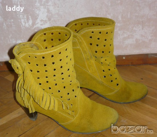Боти от естествен велур в цвят горчица, снимка 2 - Дамски боти - 13858686