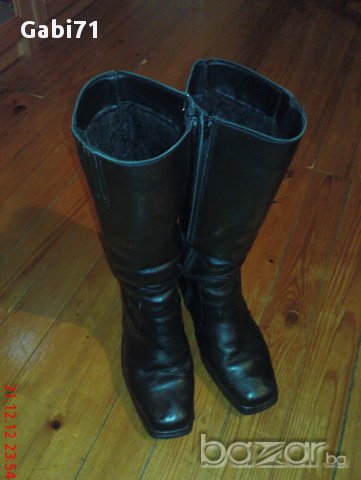 Ботуши дамски черти от естествена кожа № 39 в отлично състояние 25 лв.