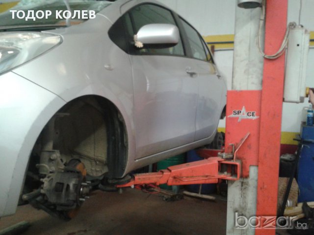 Toyota Yaris 1.0 vvti на части, снимка 4 - Автомобили и джипове - 11852443