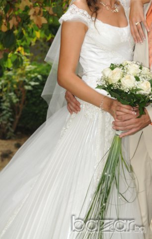 дизайнерска булченска рокля и аксесоари, снимка 12 - Рокли - 6873652