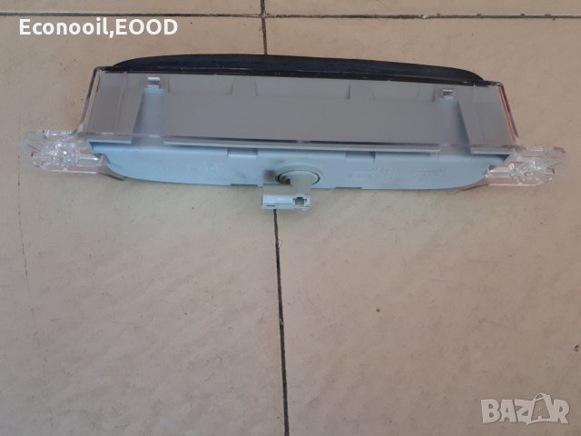 Заден трети стоп Mazda 3 седан, снимка 2 - Части - 24035240