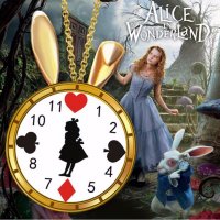 Алиса в страната на чудесата колие медальон часовник , снимка 2 - Колиета, медальони, синджири - 19647395