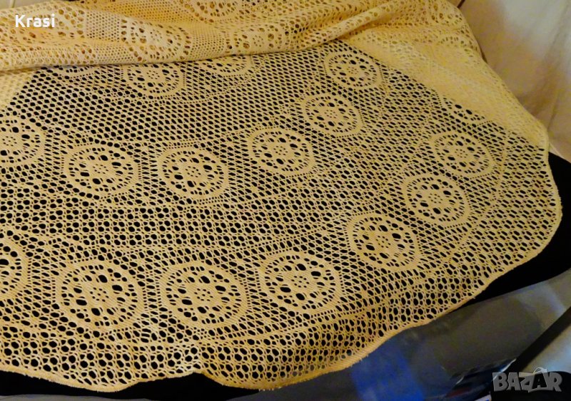 Нова плетена покривка,една кука., снимка 1