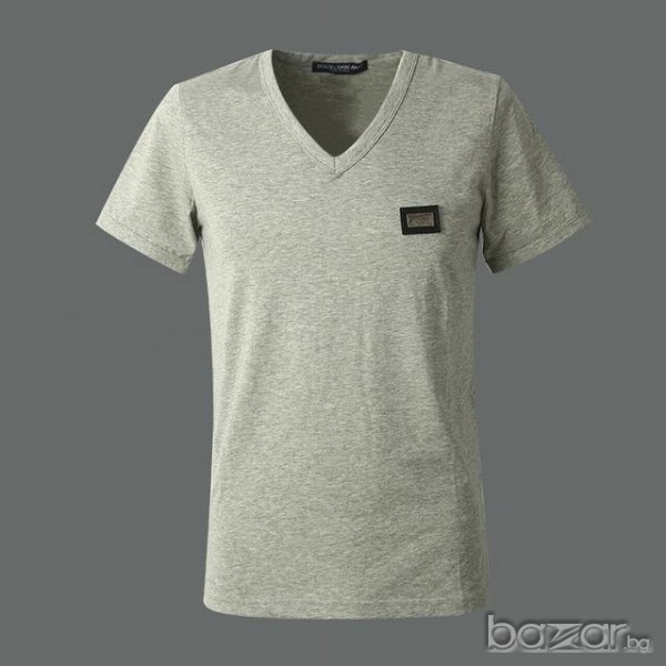 D&G Dolce and Gabbana Grey V Neck Metal Plate Мъжка Тениска size 48 (M), снимка 1
