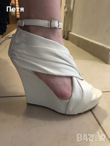 Givenchy Оригинални бели дамски обувки на платформа от естествена кожа, снимка 3 - Дамски елегантни обувки - 24807468