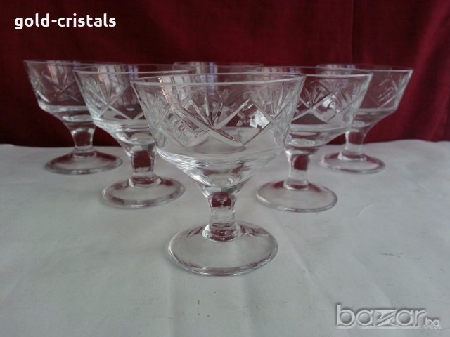  Ретро кристални чаши , снимка 1 - Антикварни и старинни предмети - 20115737