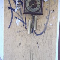 Часовник "BRIXON" стенен с махало и тежести работещ, снимка 1 - Други ценни предмети - 19570431