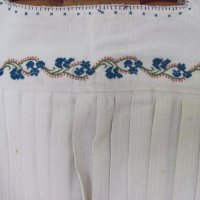 19 век Фолк Арт Дамска Блуза ръчно бродирана, снимка 11 - Антикварни и старинни предмети - 25947214