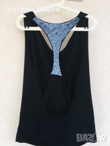 Идеален,много красив нестандартен потник BENETTON , снимка 6 - Потници - 25874848